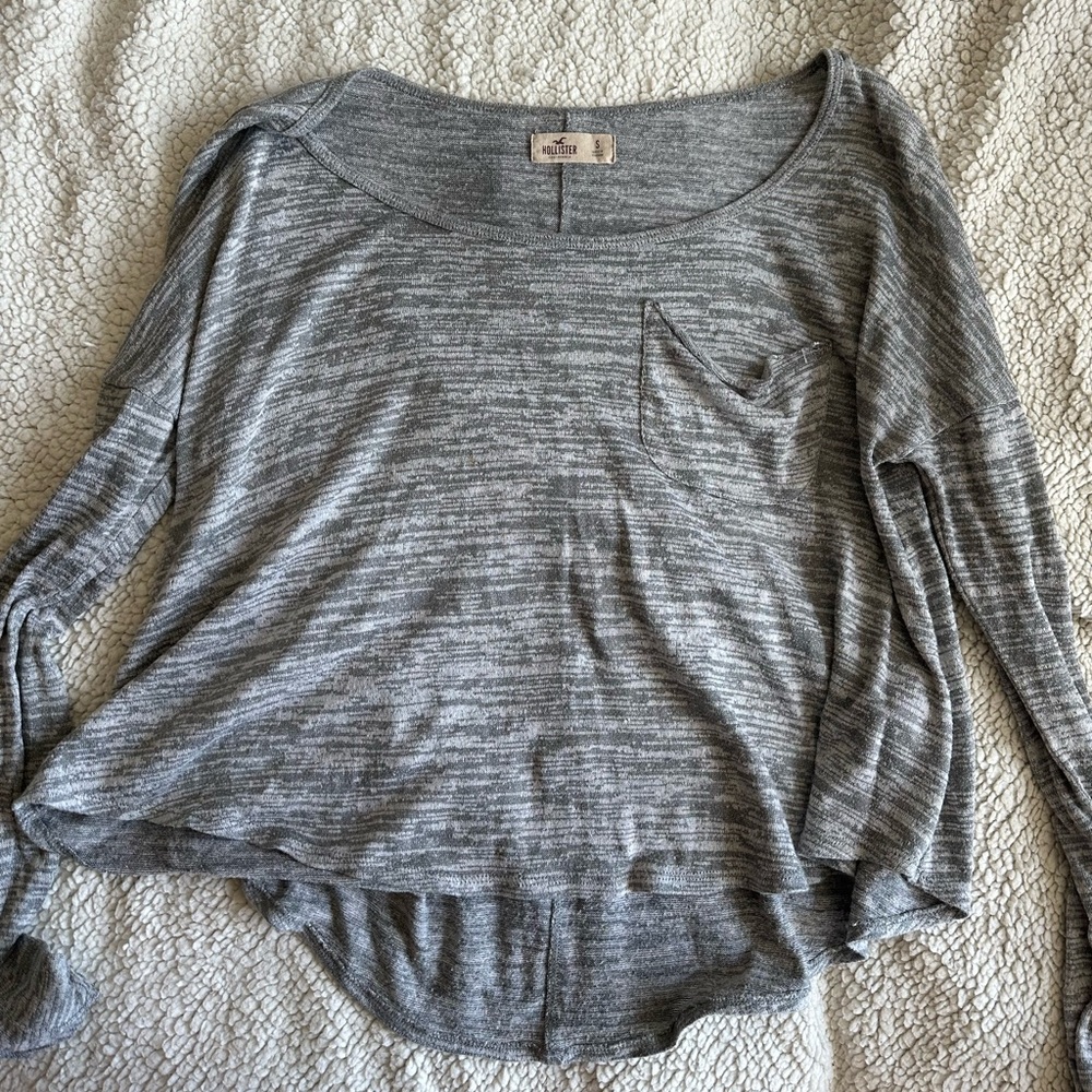 Hollister grey long sleeve shirt
